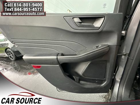 Used 2022 Ford Escape SE w/ Cold Weather Package AWD/4WD image 24