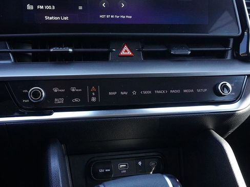 Used 2023 Kia Sportage EX FWD image 44