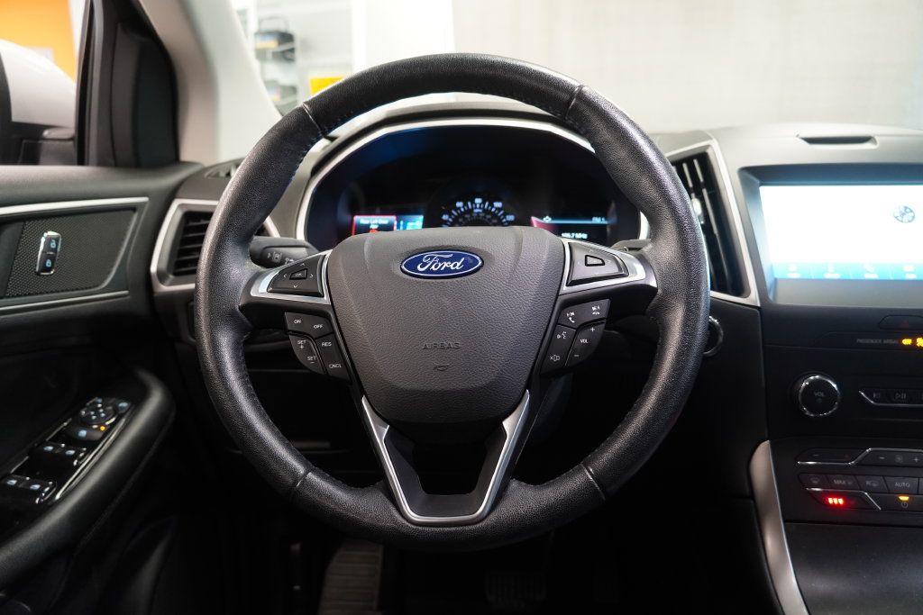 Used 2019 Ford Edge SEL w/ Equipment Group 201A AWD/4WD image 17