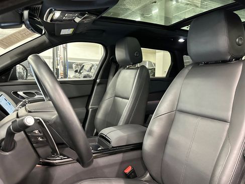 Used 2025 Land Rover Range Rover Velar Dynamic SE image 6