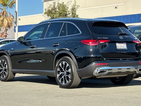 Used 2025 Mercedes-Benz GLC 350e 4MATIC w/ Driver Assistance Package image 6