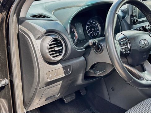 Used 2021 Hyundai Kona SEL FWD image 10
