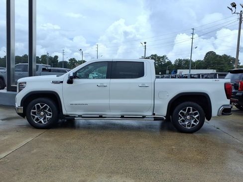 Used 2024 GMC Sierra 1500 SLT w/ SLT Premium Plus Package AWD/4WD image 4