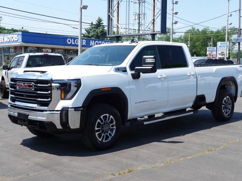 Used 2024 GMC Sierra 3500 SLE AWD/4WD image 1
