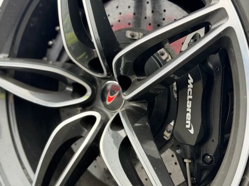 Used 2017 McLaren 570S image 14