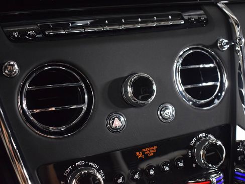 New 2026 Rolls-Royce Cullinan image 35