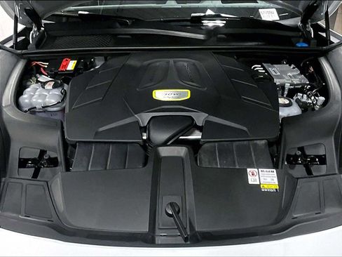 Used 2023 Porsche Cayenne Platinum Edition image 37