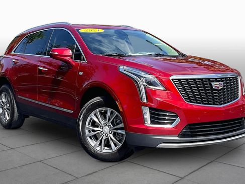 Used 2021 Cadillac XT5 Premium Luxury image 3