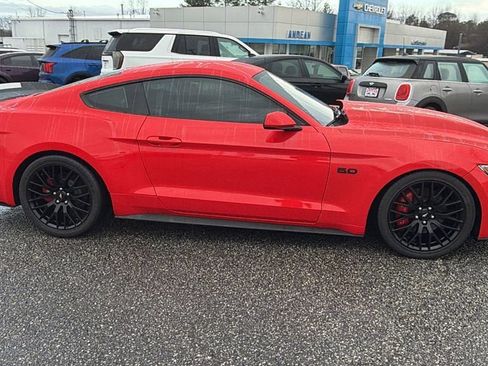 Used 2017 Ford Mustang GT image 4