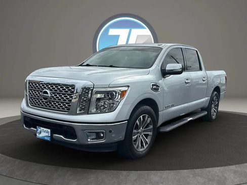Used 2017 Nissan Titan SL RWD image 21