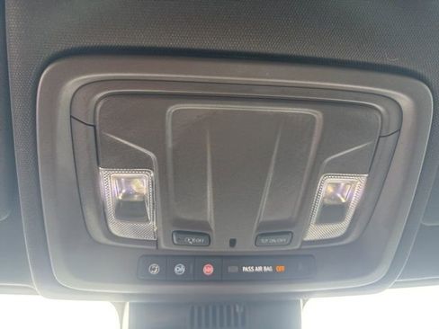 Used 2025 Chevrolet Silverado 1500 LTZ image 27