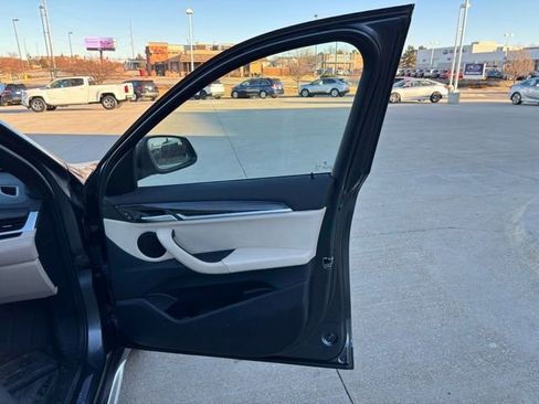 Used 2021 BMW X1 xDrive28i w/ Convenience Package image 24