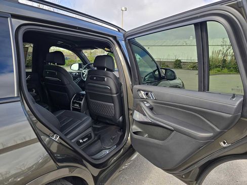Used 2025 BMW X7 M60i w/ Executive Package image 14