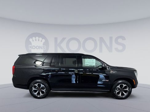 New 2026 GMC Yukon XL AT4 Ultimate AWD/4WD image 8