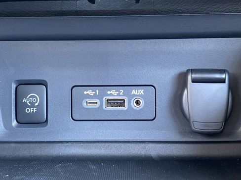 New 2025 Nissan Sentra SR image 21