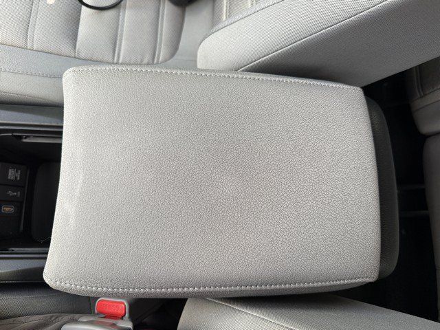 Used 2017 Honda CR-V EX image 36