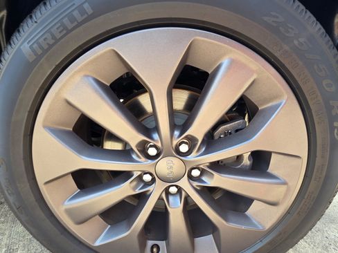 Used 2020 Jeep Cherokee High Altitude AWD/4WD image 24