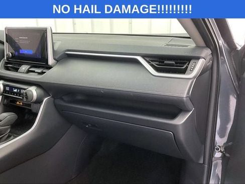 Used 2023 Toyota RAV4 XLE AWD/4WD image 17