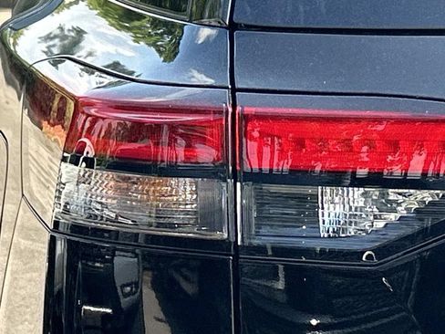 New 2026 Nissan Pathfinder SL FWD image 12