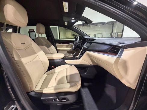 Used 2018 Cadillac XT5 Luxury w/ Driver Awareness Package FWD image 23
