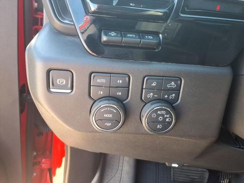 Used 2024 Chevrolet Silverado 1500 ZR2 w/ Technology Package image 23
