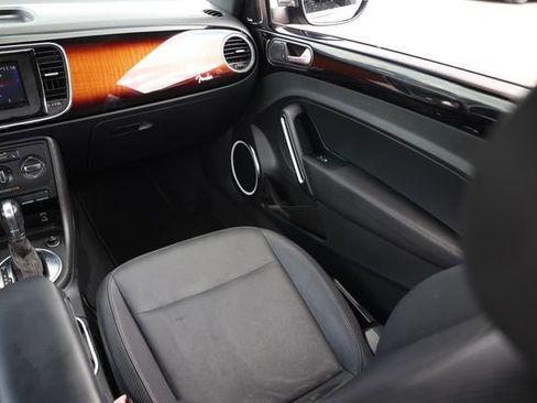 Used 2013 Volkswagen Beetle 2.5 Fender FWD image 26