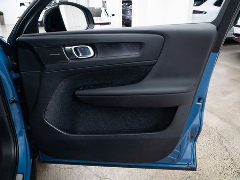 Used 2023 Volvo C40 P8 Recharge Ultimate image 22