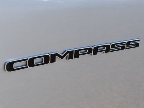 Used 2025 Jeep Compass Limited AWD/4WD image 7