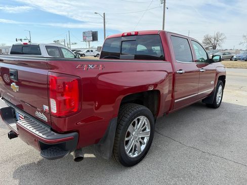 Used 2018 Chevrolet Silverado 1500 High Country image 34