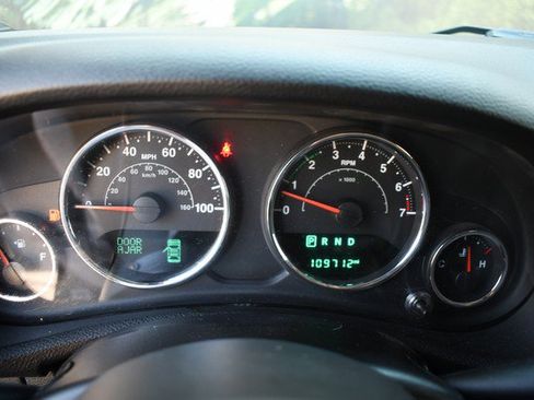 Used 2015 Jeep Wrangler Unlimited Sport w/ Quick Order Package 24S AWD/4WD image 31