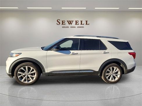 Used 2022 Ford Explorer Platinum w/ Equipment Group 601A image 2