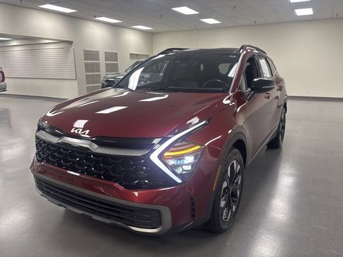Used 2024 Kia Sportage X-Line w/ X-Line Premium Package image 3