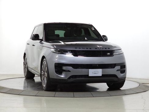 Used 2024 Land Rover Range Rover Sport SE image 10