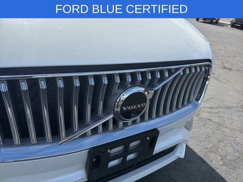Used 2024 Volvo XC90 B5 Plus AWD/4WD image 17