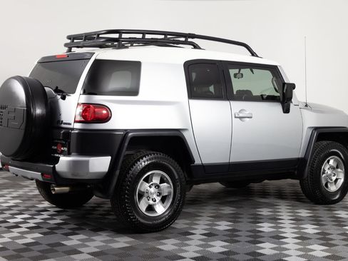 Used 2008 Toyota FJ Cruiser 4WD image 8