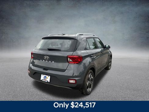 New 2026 Hyundai Venue SEL FWD image 5
