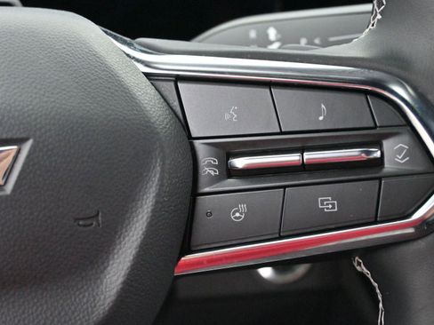 Used 2025 Chevrolet Traverse High Country AWD/4WD image 21