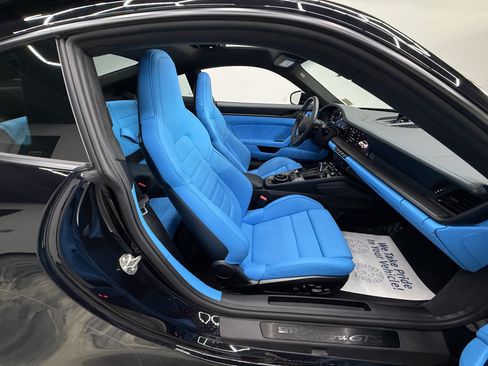 Used 2025 Porsche 911 Carrera GTS RWD image 26