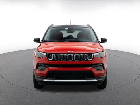Used 2025 Jeep Compass Limited AWD/4WD image 2