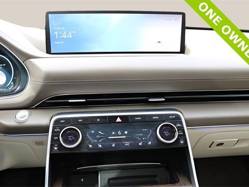 Used 2024 Genesis GV80 3.5T w/ Prestige Package image 22