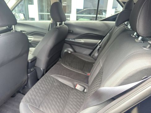 Used 2021 Nissan Kicks S FWD image 8