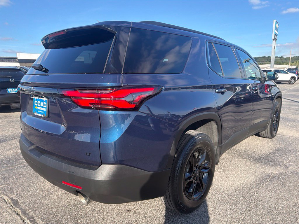 Used 2023 Chevrolet Traverse LT FWD image 3