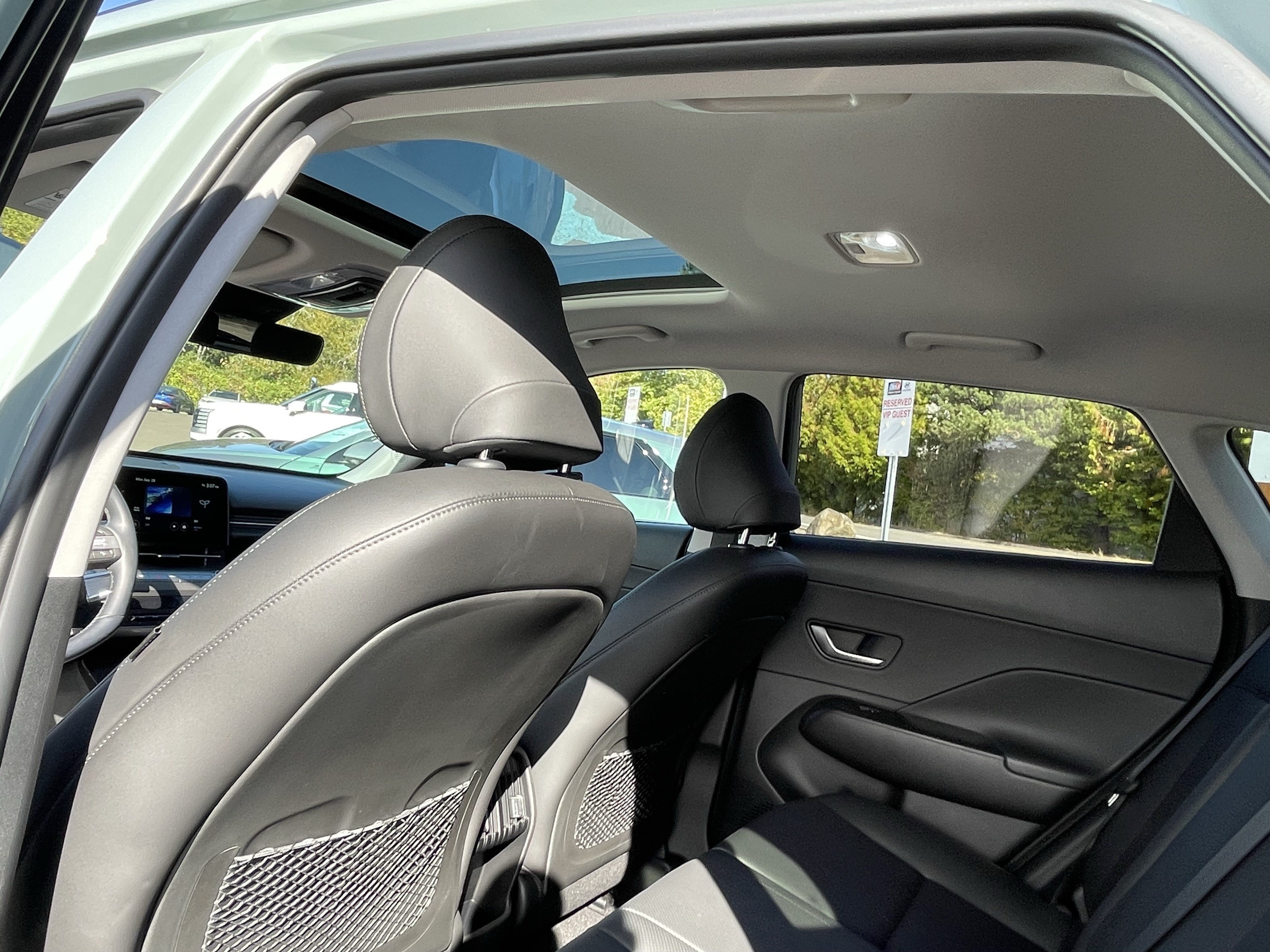 Certified 2025 Hyundai Kona Limited FWD image 16