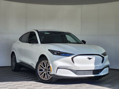 New 2025 Ford Mustang Mach-E Premium image 1