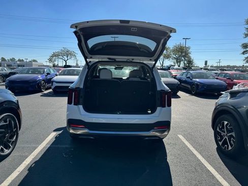 New 2025 Kia Sorento EX image 7