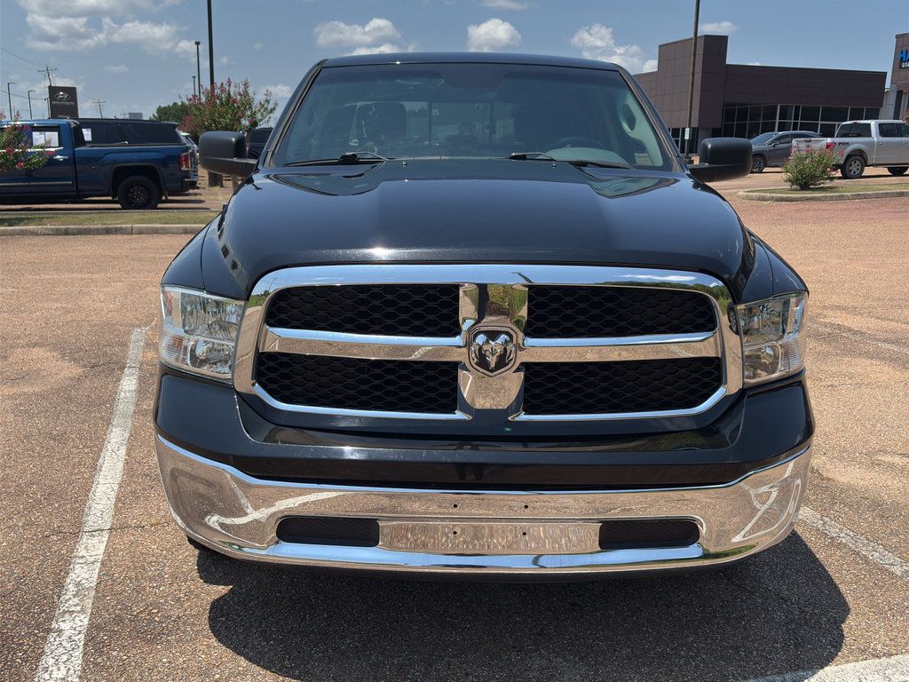 Used 2020 RAM 1500 Classic SLT AWD/4WD image 2