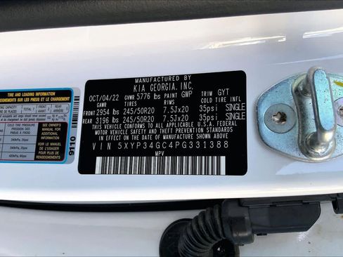 Used 2023 Kia Telluride EX w/ EX Captain's Chair Package FWD image 34