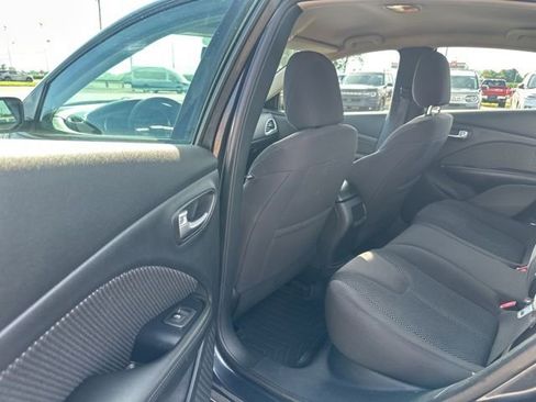 Used 2014 Dodge Dart SE w/ Convenience Group FWD image 4