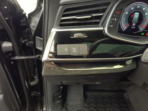 Used 2022 Audi Q7 2.0T Premium Plus w/ Premium Plus Package image 28