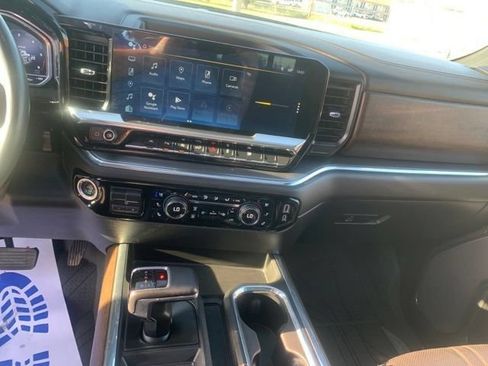 Used 2023 Chevrolet Silverado 1500 High Country AWD/4WD image 22